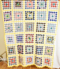 BEAUTIFUL Vintage 40's Philadelphia Pavement Antique Quilt Top ~Novelty Prints picture