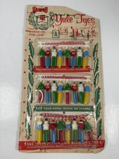 Vintage 1966 Decorative Plastic Mini Cloth Pins Christmas Card Hangers w/Line picture
