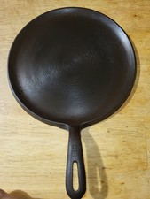 Wagner Ware No 9 Round Griddle. Fully Restored picture