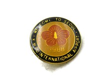 1988 Welcome To Seoul K.M. PO International Airport Pin Gold Tone picture