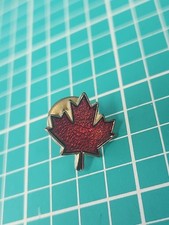 Vtg Canadian Maple Leaf Canada Gold Tone Lapel Pin picture