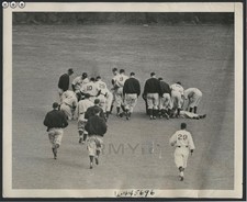 1938 Joe DiMaggio  & Joe Gordon-Yankee Stars Injured in Violent Collision-Photo picture